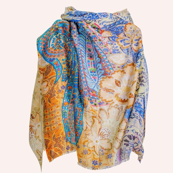 Earthy Tones Blue Motif Wool Scarf - Picture 3 of 3